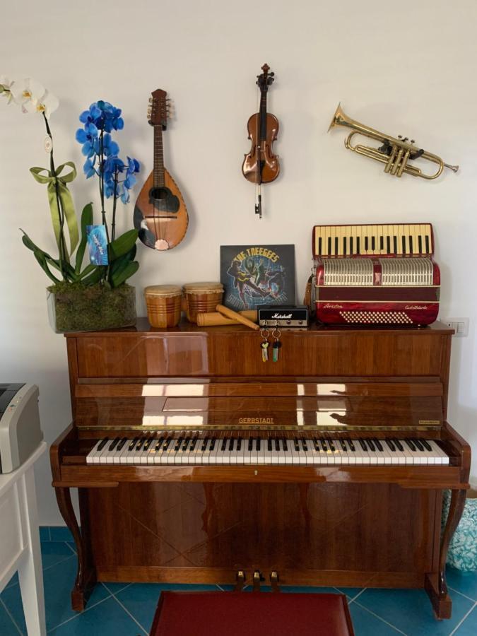 Bed and Breakfast Music House Палінуро Екстер'єр фото