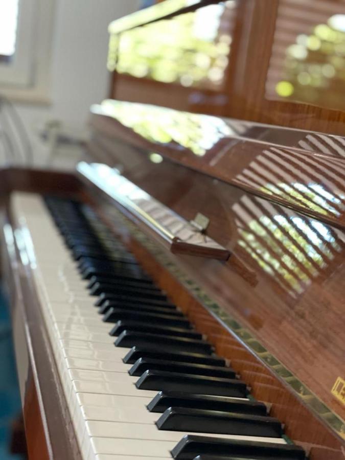 Bed and Breakfast Music House Палінуро Екстер'єр фото